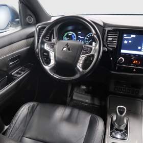 Foto inzerátu Mitsubishi Outlander 2.4 PHEV