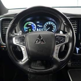 Foto inzerátu Mitsubishi Outlander 2.4 PHEV