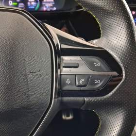 Foto inzerátu Peugeot 308 Hybrid 180