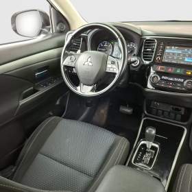 Foto inzerátu Mitsubishi Outlander 2.2 DI-D