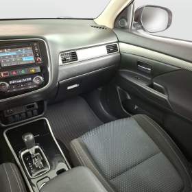 Foto inzerátu Mitsubishi Outlander 2.2 DI-D