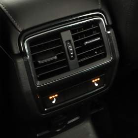 Foto inzerátu Skoda Karoq 1.6 TDI