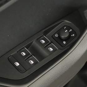 Foto inzerátu Skoda Karoq 1.6 TDI