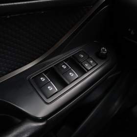 Foto inzerátu Toyota C-HR 1.8 Hybrid