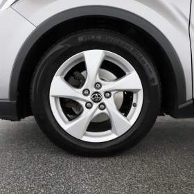 Foto inzerátu Toyota C-HR 1.8 Hybrid