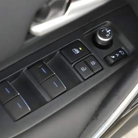 Foto inzerátu Toyota Corolla 2.0 Hybrid