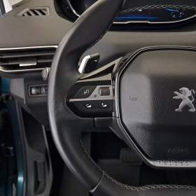 Foto inzerátu Peugeot 5008 PureTech 130