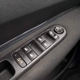 Foto inzerátu Peugeot 3008 1.6 VTi