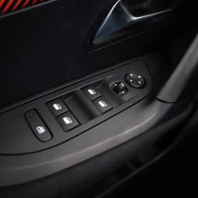 Foto inzerátu Peugeot 2008 1.2 PureTech