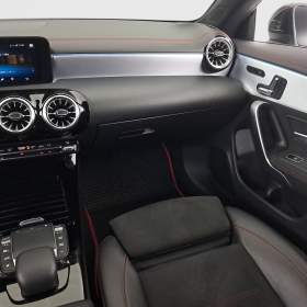 Foto inzerátu Mercedes CLA 200