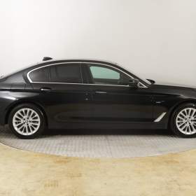 Foto inzerátu BMW 5 530i xDrive