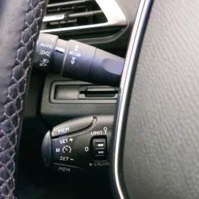 Foto inzerátu Peugeot 5008 1.5 BlueHDi