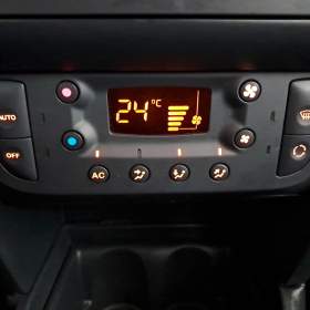 Foto inzerátu Renault Clio 1.4 16V