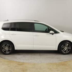 Foto inzerátu VW Touran 1.5 TSI