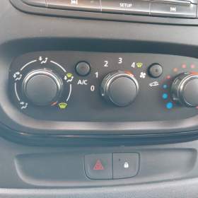 Foto inzerátu Opel Vivaro 1.6 BiCDTI