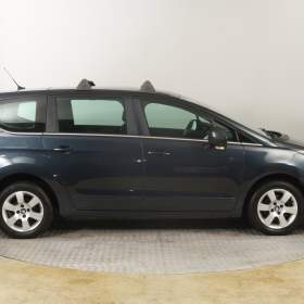 Foto inzerátu Peugeot 5008 1.6 HDi