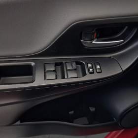Foto inzerátu Toyota Yaris 1.0 VVT-i