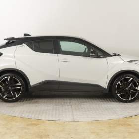 Foto inzerátu Toyota C-HR 2.0 Hybrid
