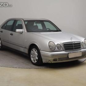 Mercedes- Benz Třídy E E 250 D / 19477899