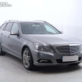 Mercedes- Benz Třídy E E 300 CDI / 19595084