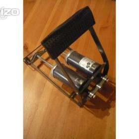 Fotka k inzerátu Nožní pumpa dvoupístová / 19661605