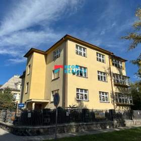 Pronajměte si světlý a prostorný sklepní prostor o 30 m² na prestižní adrese v Moravské Ostravě / 19172887