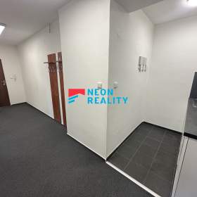 Foto inzerátu Pronájem klimatizovaných podkrovních kanceláří (47m2) Ostrava Centrum, ul. Pivovarská
