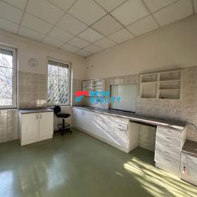 Foto inzerátu Pronájem zdravotnického prostoru 143 m² v Ostravě – ideální pro ordinaci nebo jiné komerční využití