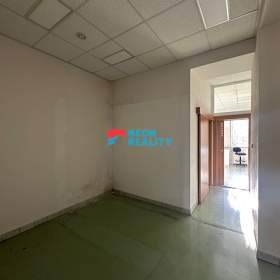 Foto inzerátu Pronájem zdravotnického prostoru 143 m² v Ostravě – ideální pro ordinaci nebo jiné komerční využití