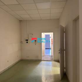 Foto inzerátu Pronájem zdravotnického prostoru 143 m² v Ostravě – ideální pro ordinaci nebo jiné komerční využití