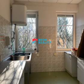 Foto inzerátu Pronájem zdravotnického prostoru 143 m² v Ostravě – ideální pro ordinaci nebo jiné komerční využití