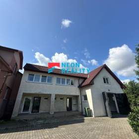 Pronájem zděné, zabezpečené garáže o celkové výměře 70 m2, ul. Rolnická, Ostrava -  Nová Ves / 19547375