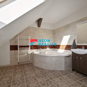 Foto inzerátu Rodinný dům 4+kk po rekonstrukci v klidné části Bohumína – Záblatí