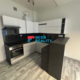 Pronájem pěkného bytu 2+kk v centru Ostravy, ul. Verdunská / 19655870