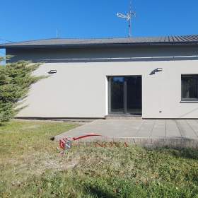Pronájem, Rodinný dům, 190 m2 / 19759665