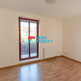Foto inzerátu Pronájem prostorného bytu 2+kk se dvěma balkony, šatnou, sklepem a garážovým stáním | Čeladná