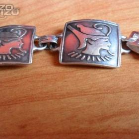 Foto inzerátu Stříbrný náramek s egyptským motivem