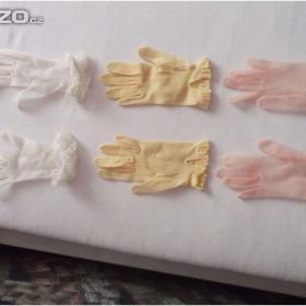 Fotka k inzerátu Prodám:  krásné krajkové rukavičky z cca r. 1956, 3 páry á 400,-  Kč / 19506677