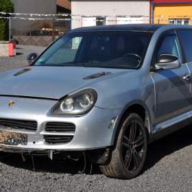 Porsche Cayenne 4.5i V8 250kW / 19471518