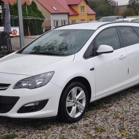Opel Astra 1.4i 103kW KOMBI / 19623973