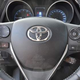 Foto inzerátu Toyota Auris 1.2i Turbo 85kW KOMBI