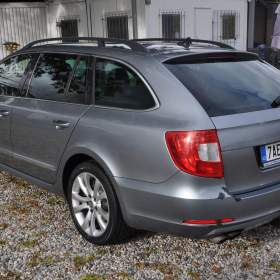 Foto inzerátu Škoda Superb II 2.0TDi 125kW KOMBI Elegance