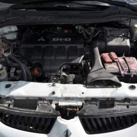 Foto inzerátu Mitsubishi Grandis 2.0Di-D 103kW 7.míst