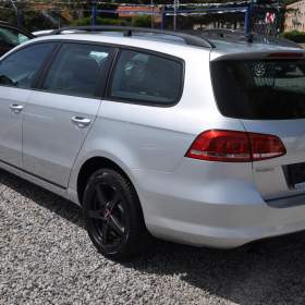 Foto inzerátu Volkswagen Passat 1.4TSi 90kW KOMBI
