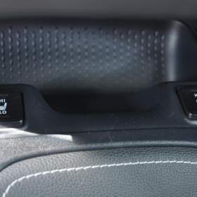 Foto inzerátu Toyota Corolla 1.8HSD 72kW KOMBI