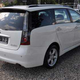 Foto inzerátu Mitsubishi Grandis 2.0Di-D 103kW 7.míst