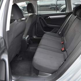 Foto inzerátu Volkswagen Passat 2.0TDi 130kW KOMBI Automat