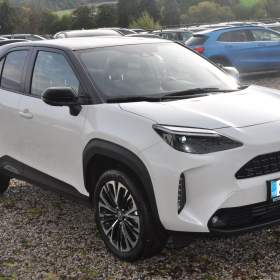 Foto inzerátu Toyota Yaris Cross 1.5HSD Executive 4x4