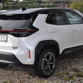 Foto inzerátu Toyota Yaris Cross 1.5HSD Executive 4x4