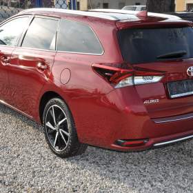 Foto inzerátu Toyota Auris 1.2i Turbo 85kW KOMBI